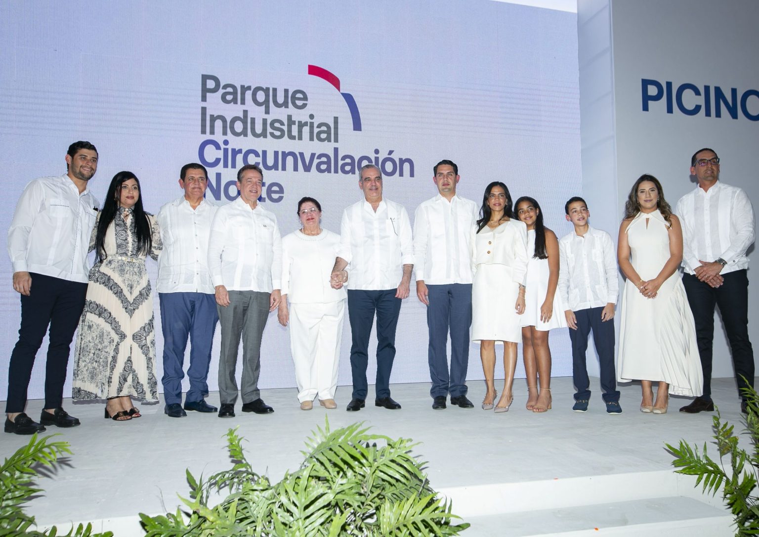 Queda inaugurado millonario parque industrial en Santiago - Noticias 22