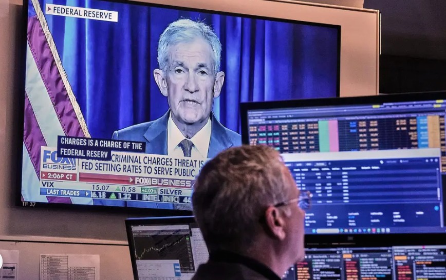 Bancos centrales muestran "solidaridad total" al presidente de la Fed tras disputa con Trump