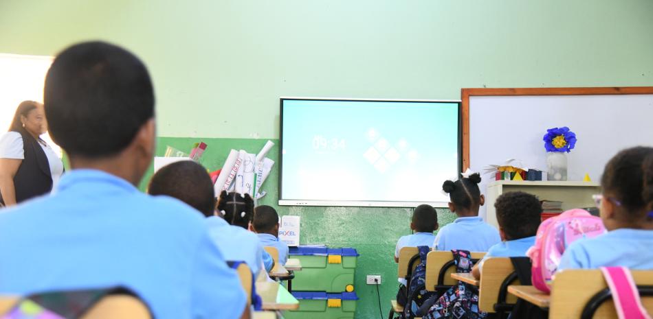 Educación convoca al reinicio de clases hoy mientras la ADP advierte que es mañana
