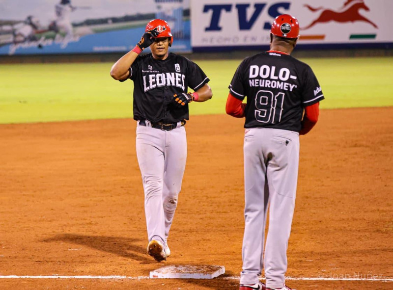 Lakins tuvo salida de calidad, Severino jonronea y Escogido triunfa