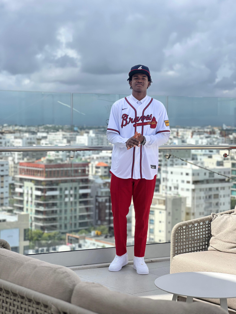 Los Bravos de Atlanta firman a Edelson Cabral, primer prospecto de Grandes Ligas salido de El Salado