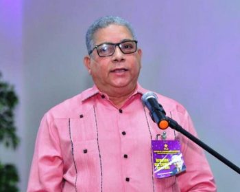 PLD celebra salida ministro Ito Bisonó de Industria y Comercio