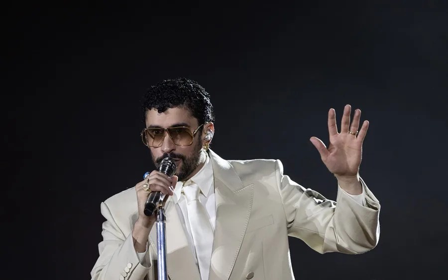 Demandan a Bad Bunny y su sello disquero por 16 millones de dólares