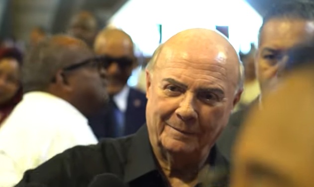 Hipólito defiende gestión de Fernando Durán en el Banco Agrícola RD