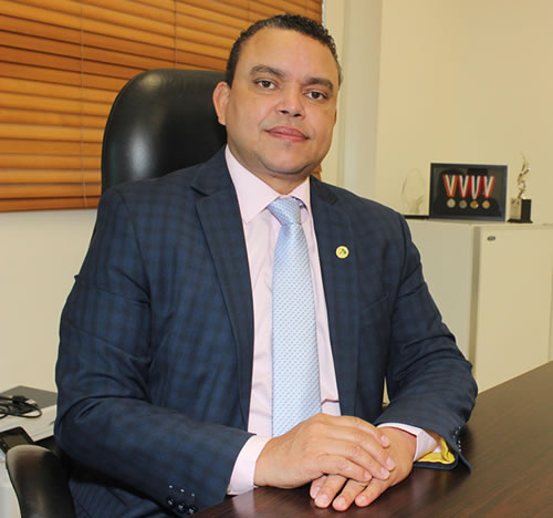 Julio Landrón es nombrado director del SNS por decreto de Abinader