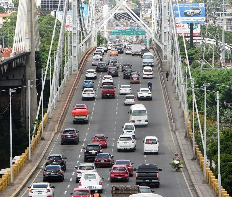 Autoridades aseguran que el puente Duarte no presenta riesgos estructurales Autoridades aseguran que el puente Duarte no presenta riesgos estructurales