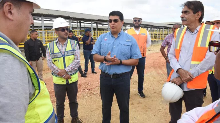 Fellito Suberví supervisa ampliación del Acueducto Oriental previo a pruebas de operación en Santo Domingo Norte