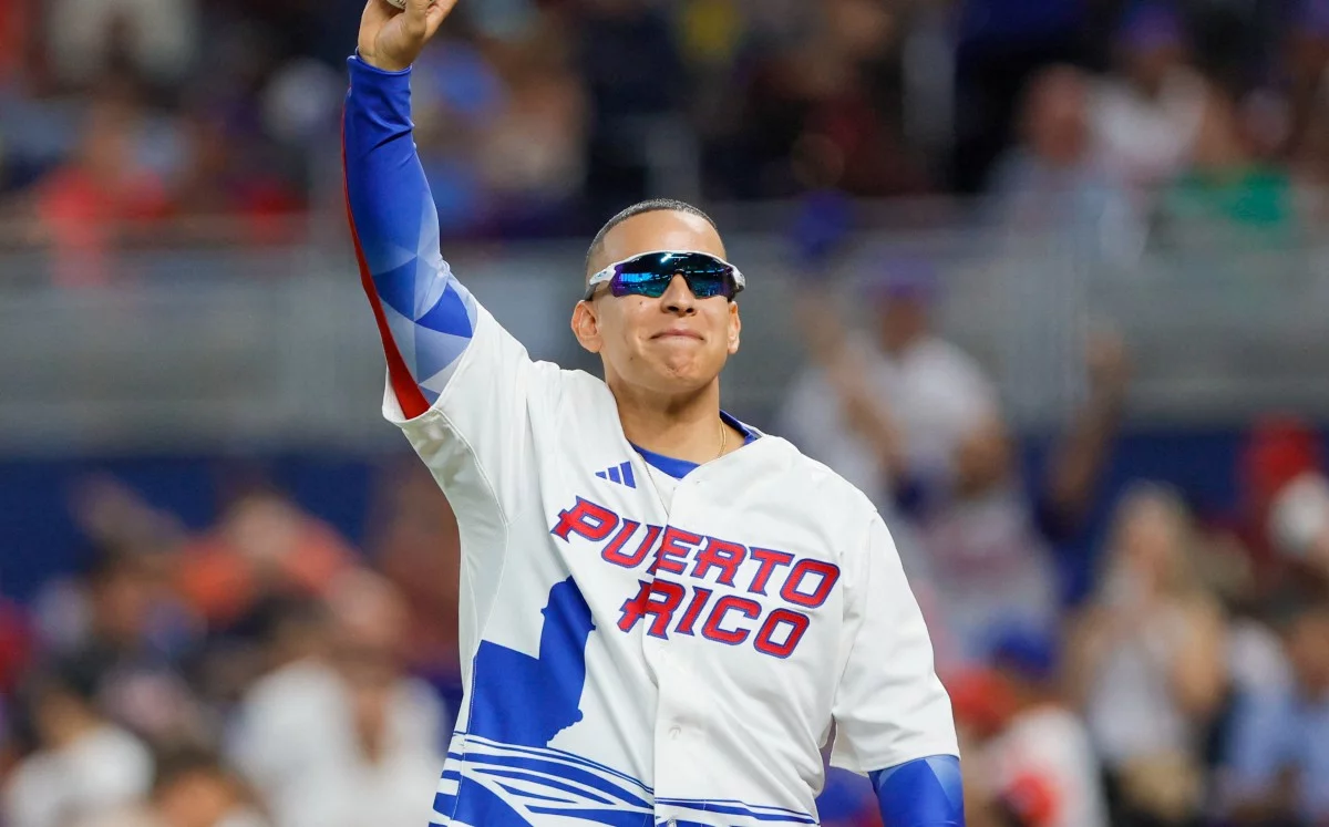 Daddy Yankee celebra victoria de su equipo de béisbol los Cangrejeros en Puerto Rico