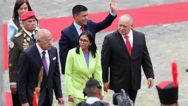 Delcy Rodríguez se reunió con el director de la CIA en Caracas