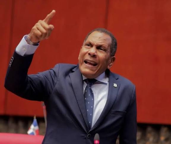 Senador Dagoberto Rodríguez cuestiona críticas del PLD por corrupción