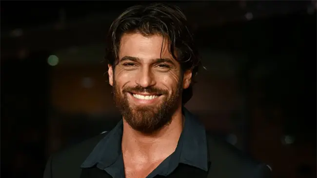 El actor turco Can Yaman, brevemente detenido en Estambul, niega posesión de drogas