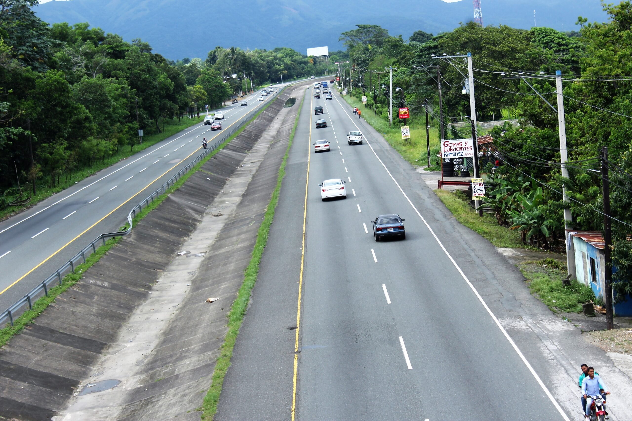 Joven muere tras deslizarse en motocicleta en la autopista Duarte