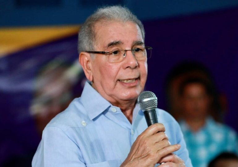 Danilo Medina afirma que “el país luce sin rumbo” y cuestiona manejo económico del Gobierno